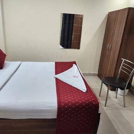 Hotel Cozy Cave 新德里 外观 照片