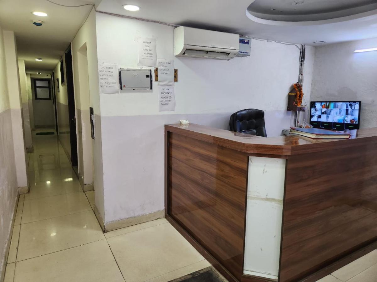 Hotel Cozy Cave 新德里 外观 照片